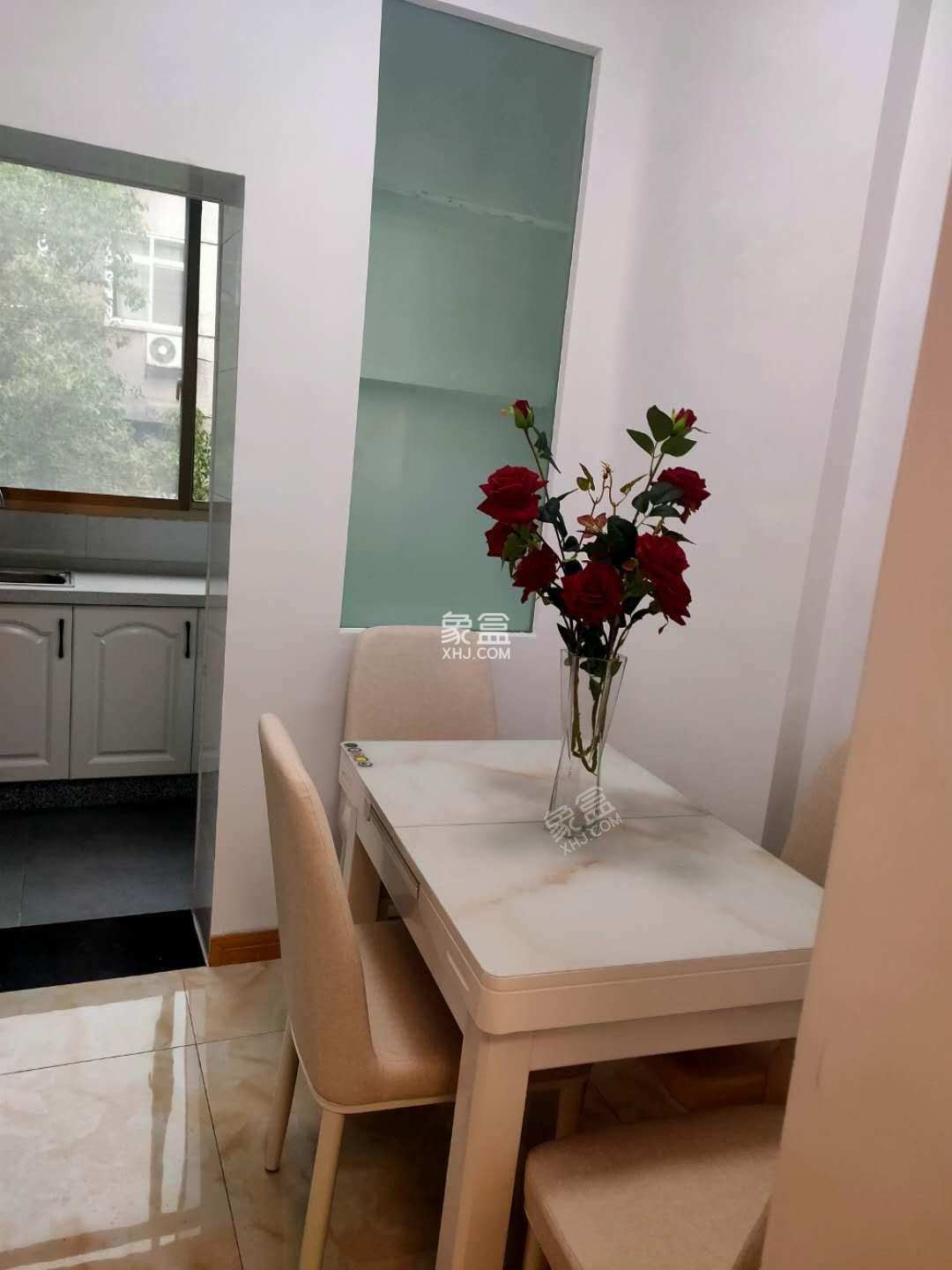 外贸小区 2室1厅1卫 32.8万 外贸小区 2室1厅1卫 32.8万客厅