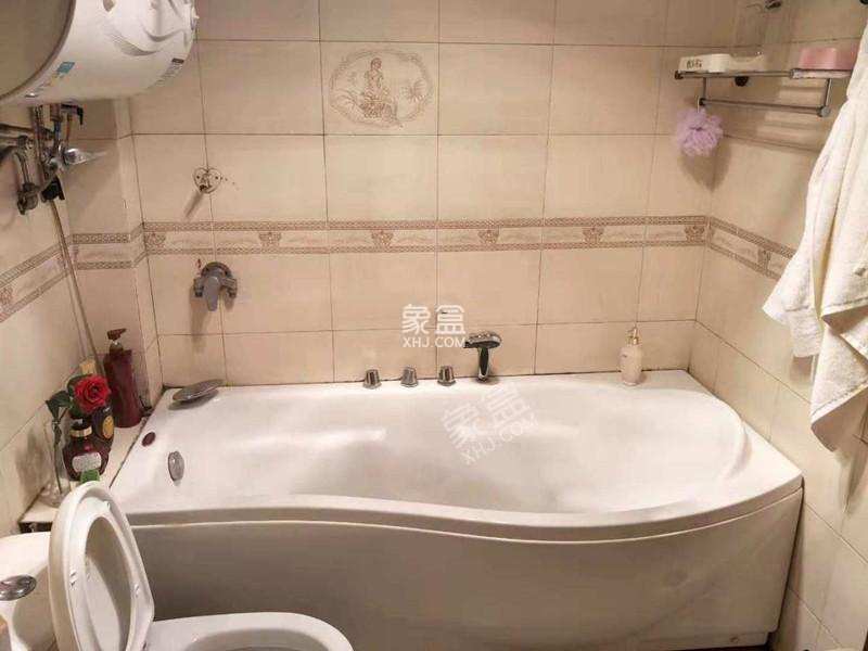 二十一世纪花园1期 3室2厅2卫 2600.0元/月 二十一世纪花园1期 3室2厅2卫 2600.0元/月室内图