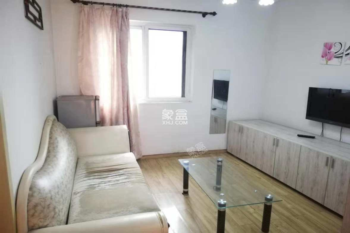 左右小区  1室1厅1卫    1400.0元/月 左右小区  1室1厅1卫    1400.0元/月室内图