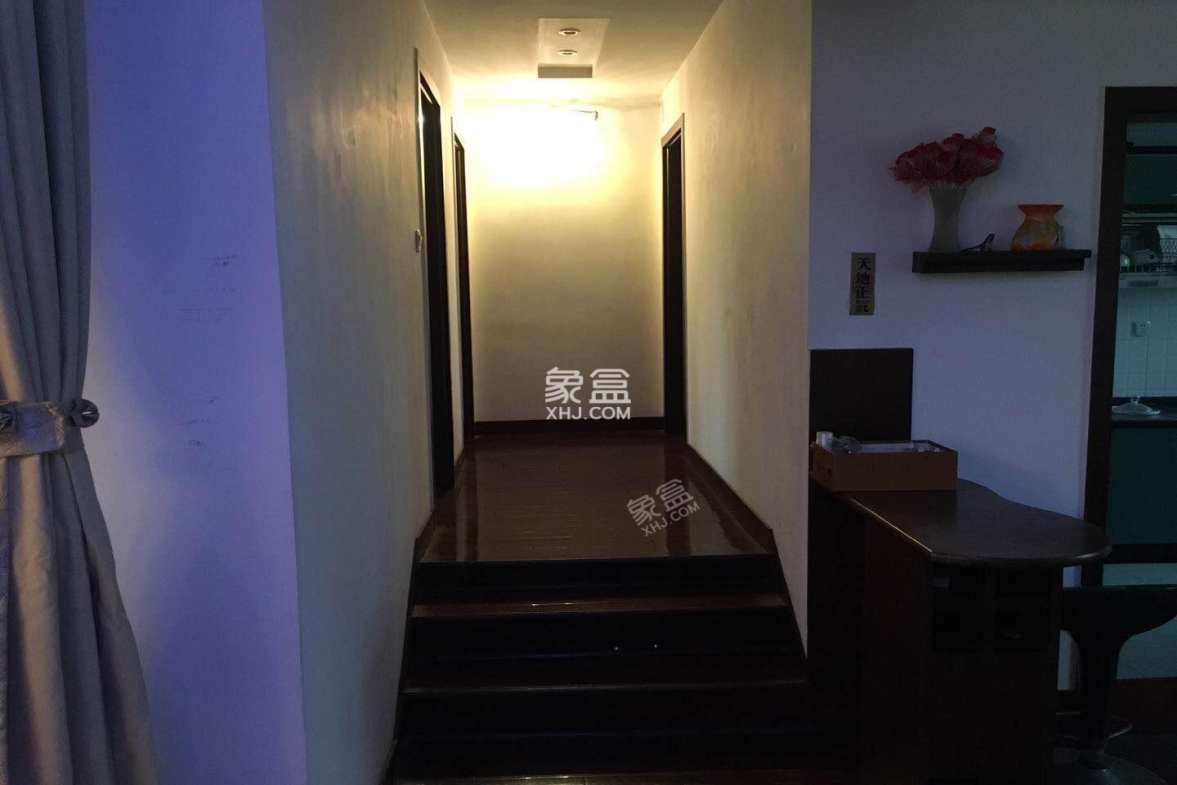 锦都花园 4室2厅2卫 1500.0元/月 锦都花园 4室2厅2卫 1500.0元/月室内图