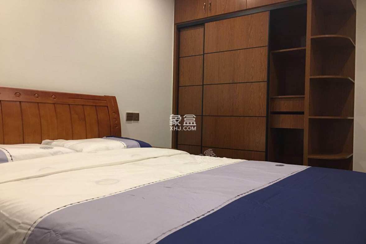 中洲锦城湖岸  3室2厅2卫   5500.00元/月室内图