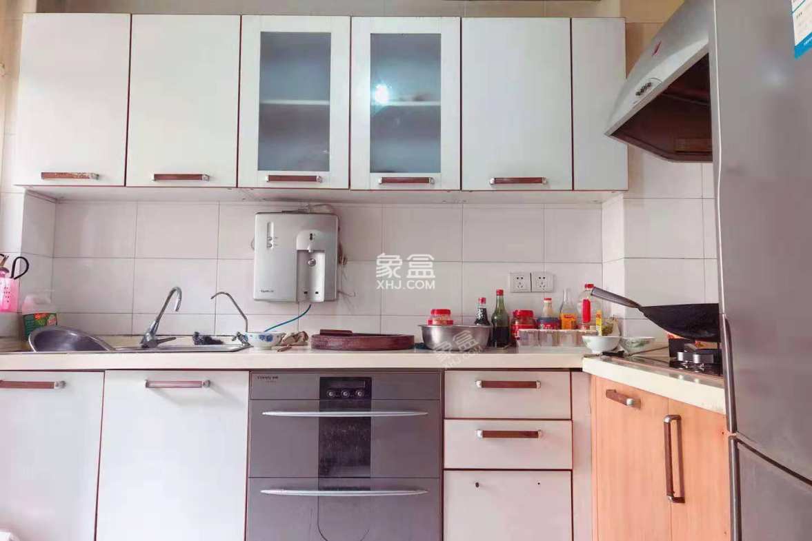 中大君悦金沙一期  2室2厅1卫    3500.0元/月 中大君悦金沙一期  2室2厅1卫    3500.0元/月室内图