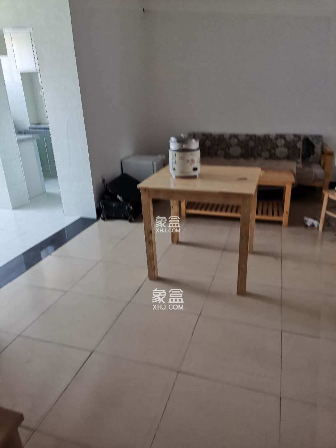 解放街散盘  2室1厅1卫    1300.0元/月 解放街散盘  2室1厅1卫    1300.0元/月室内图