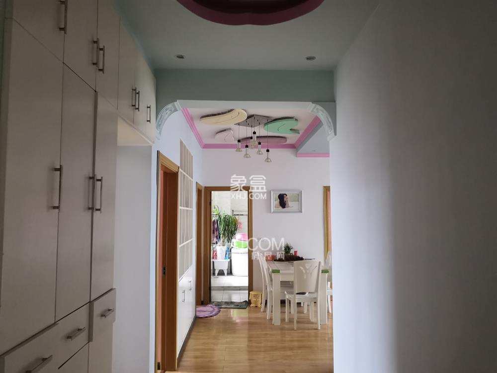 金阳世纪城龙禧苑  3室2厅2卫    3000.0元/月 金阳世纪城龙禧苑  3室2厅2卫    3000.0元/月室内图