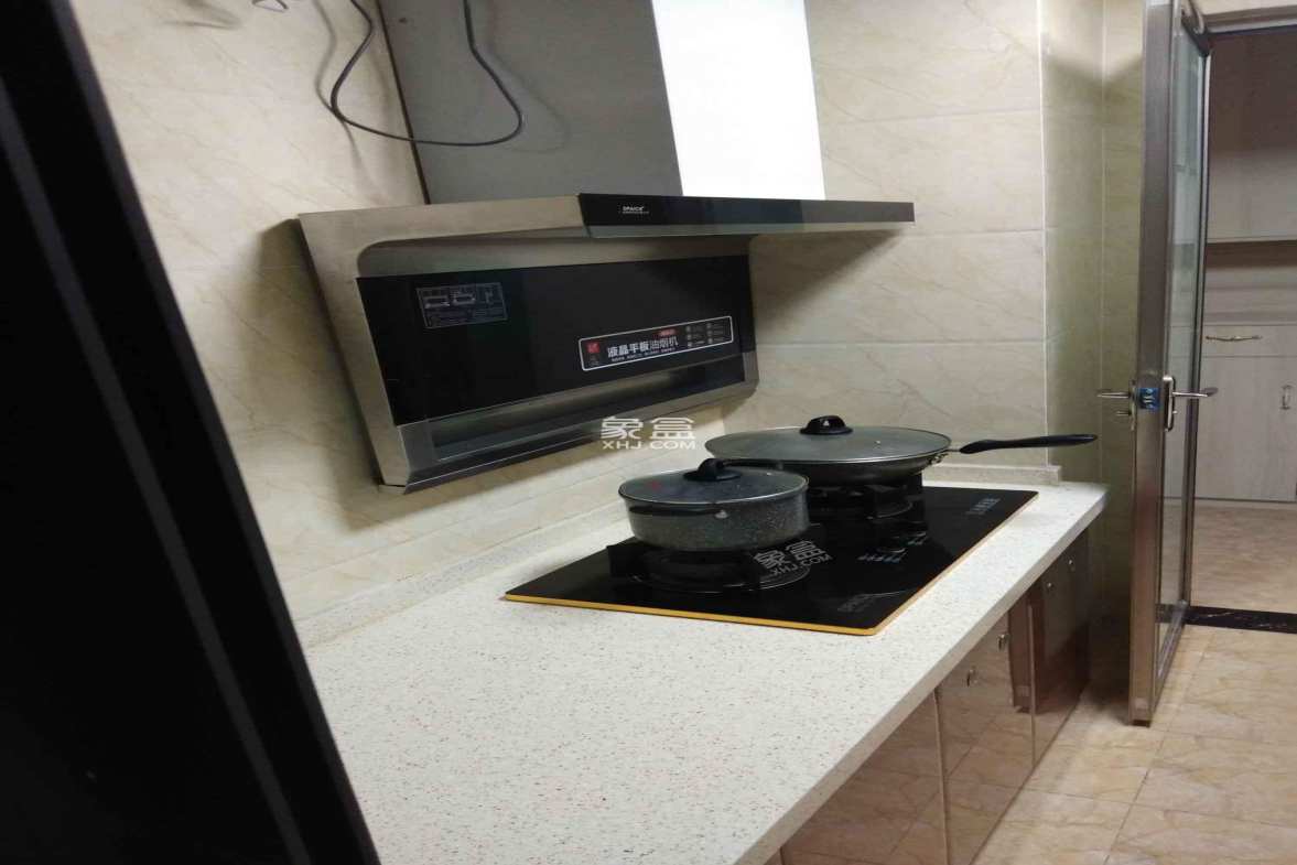 万锦城 3室1厅2卫 2300.0元/月 万锦城 3室1厅2卫 2300.0元/月室内图