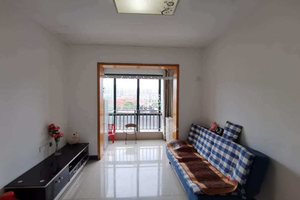 桃花里  1室1厅1卫    39.8万 桃花里  1室1厅1卫    39.8万客厅