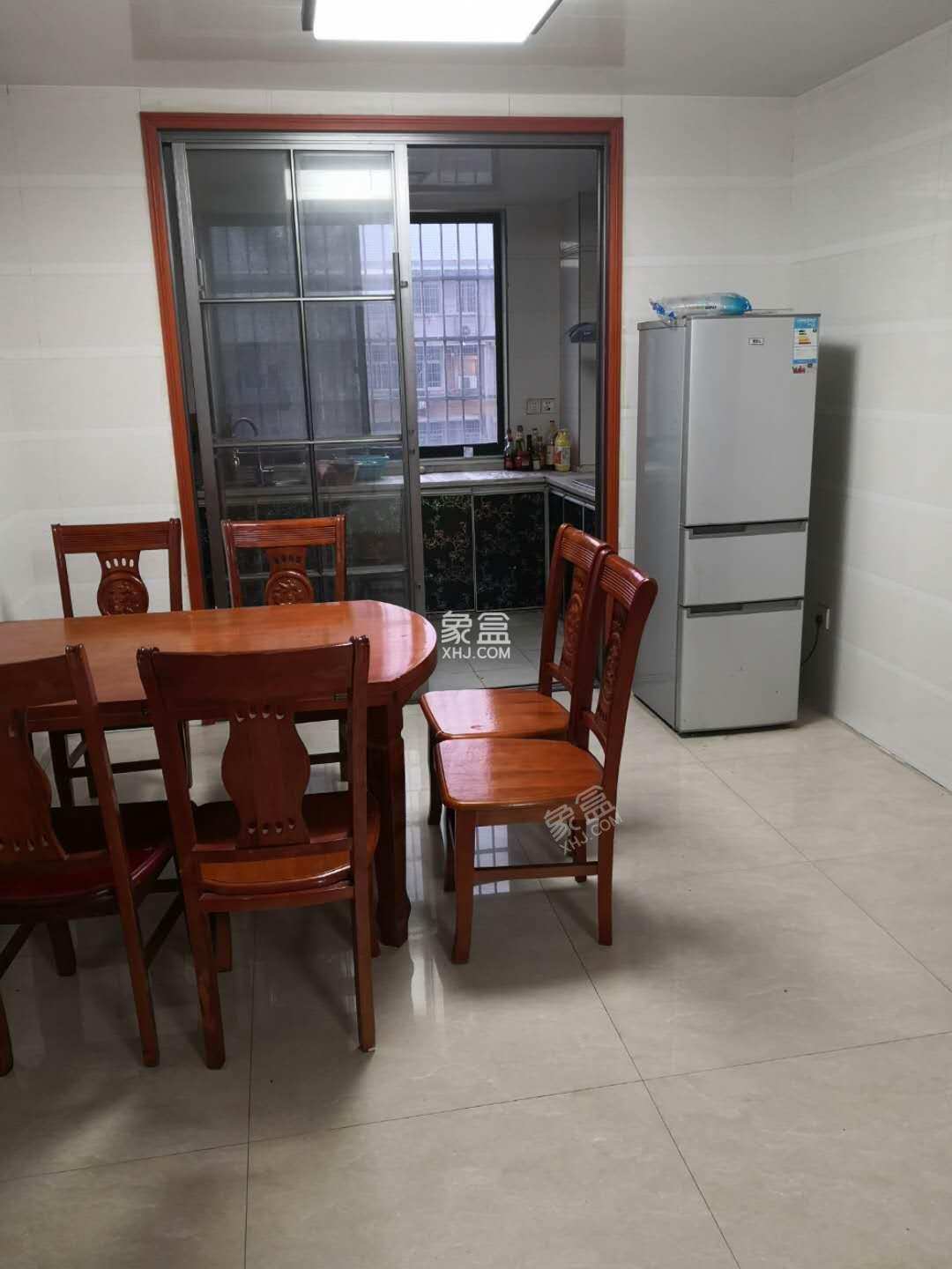 锦绣佳苑 3室2厅2卫 1800.0元/月 锦绣佳苑 3室2厅2卫 1800.0元/月室内图