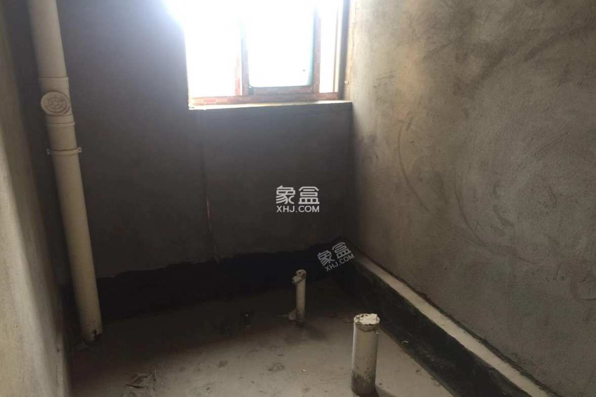 康城上品  2室2厅1卫    52.8万 康城上品  2室2厅1卫    52.8万卫生间