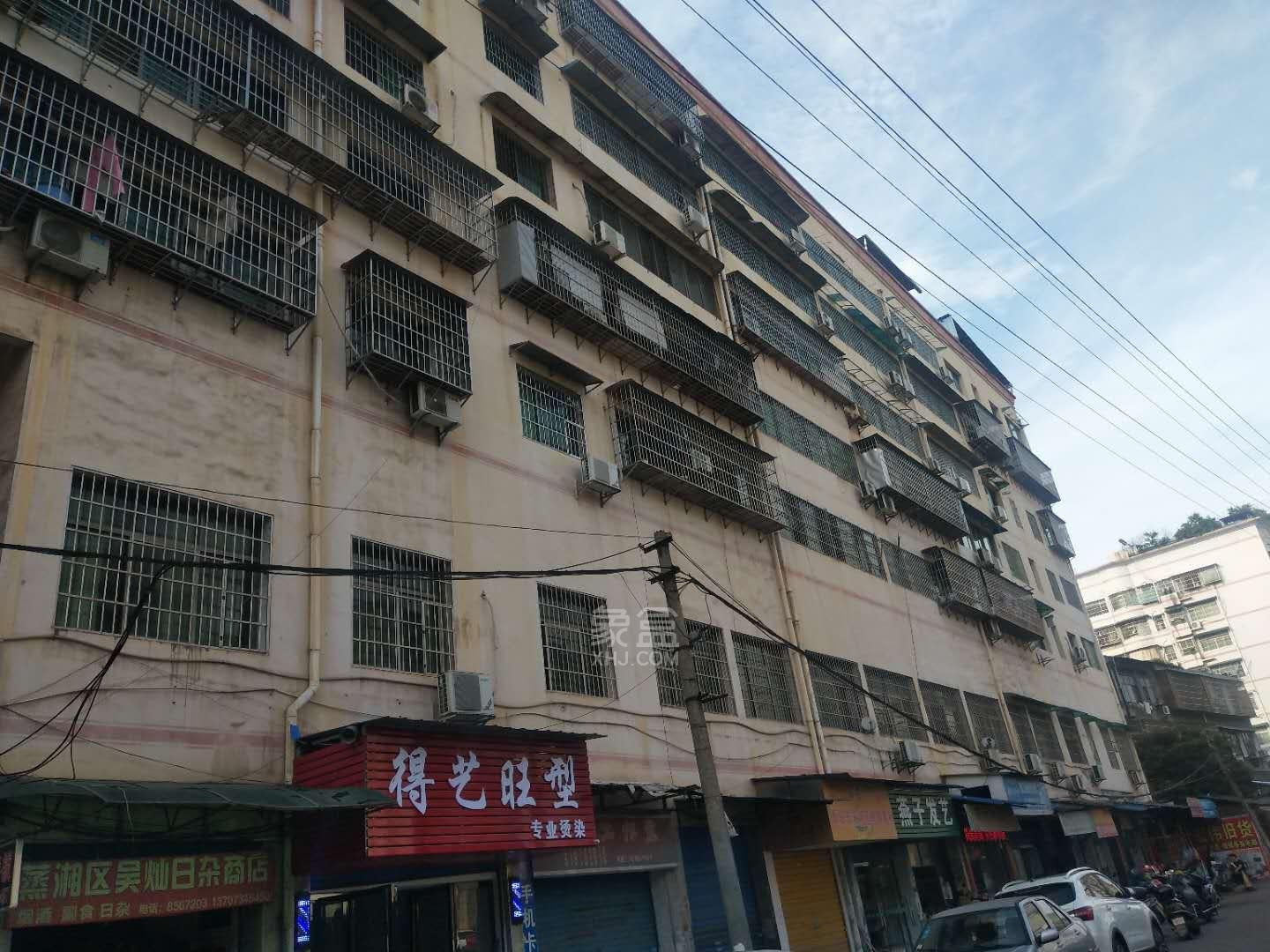 廖家湾菜市场室内图2