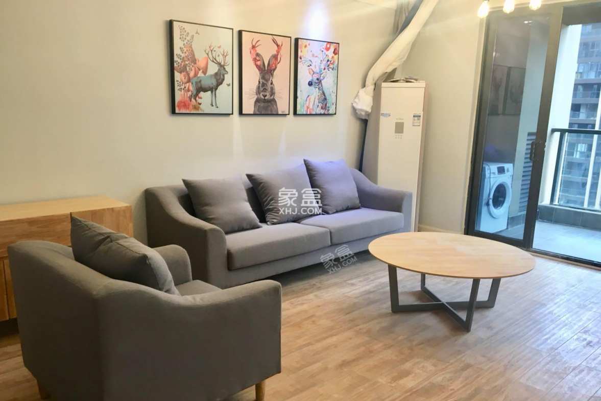 凯德世纪名邸  3室2厅2卫    4500.0元/月 凯德世纪名邸  3室2厅2卫    4500.0元/月室内图