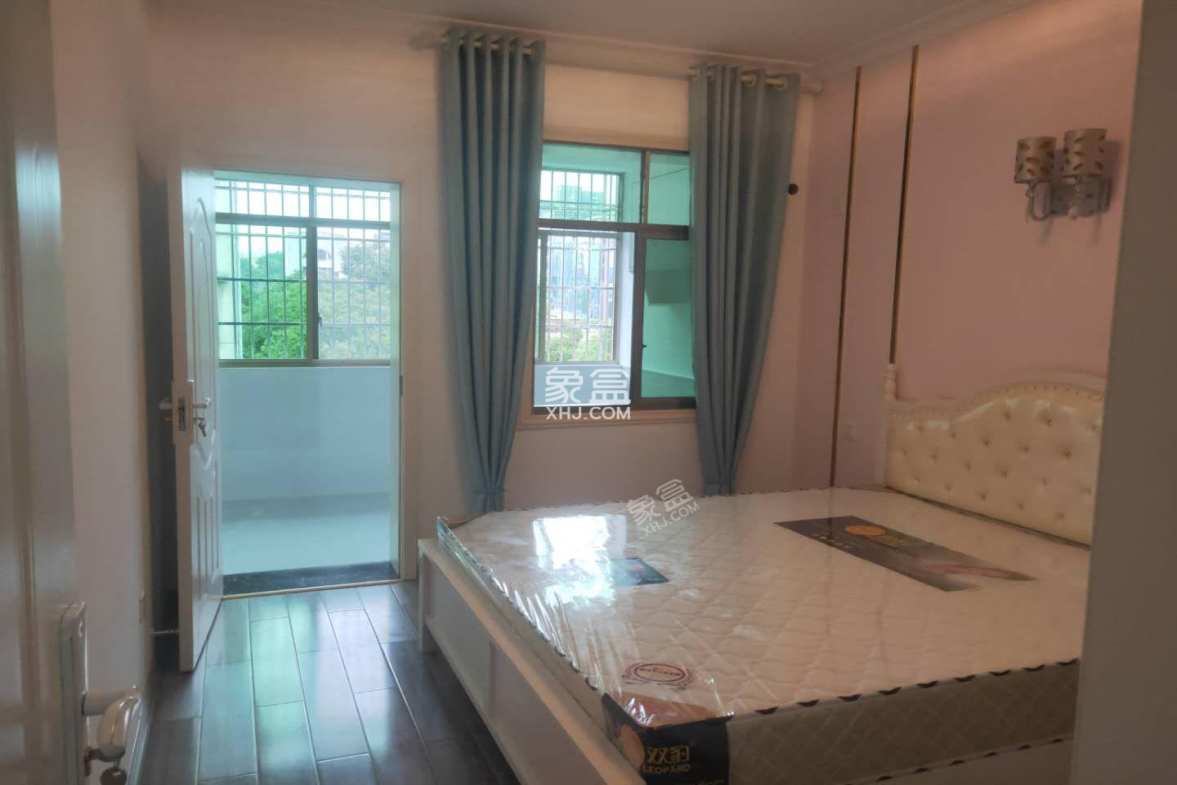 财苑小区(财政局1号宿舍) 3室2厅1卫 53.8万 财苑小区(财政局1号宿舍) 3室2厅1卫 53.8万卫生间