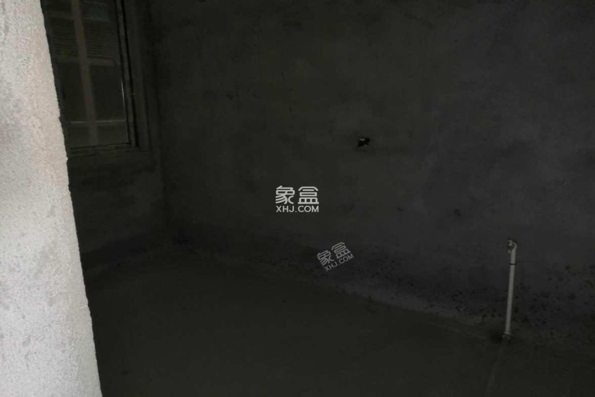 华天城市广场  3室2厅1卫    66.0万 华天城市广场  3室2厅1卫    66.0万客厅