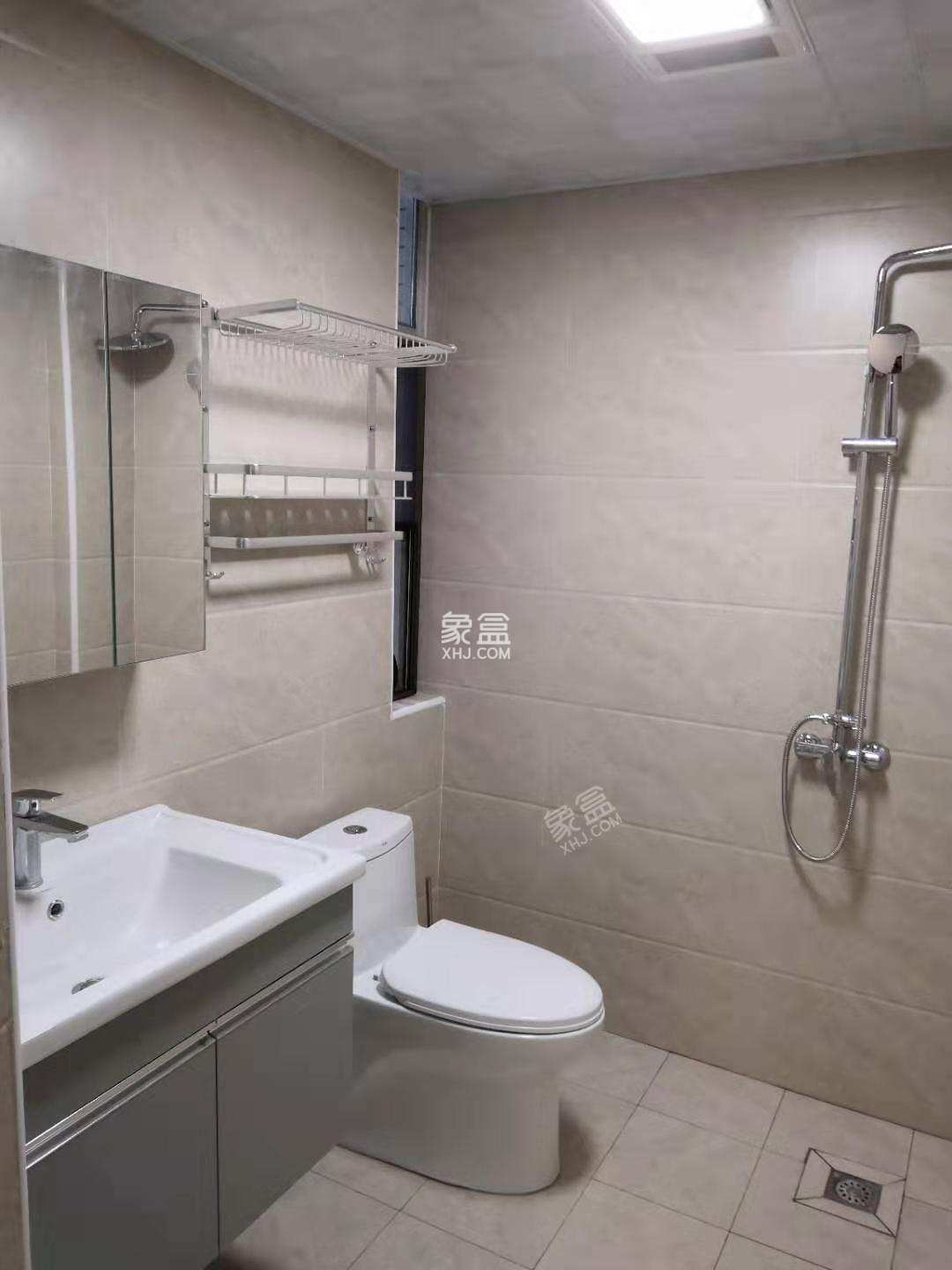 华南城市广场  3室2厅2卫    2500.0元/月 华南城市广场  3室2厅2卫    2500.0元/月室内图