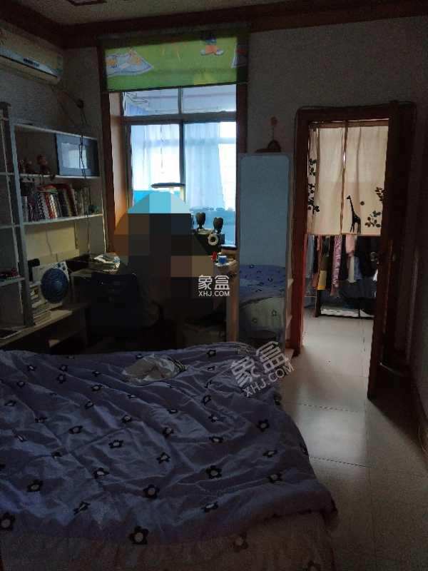 康南小区 2室1厅1卫 38.0万 康南小区 2室1厅1卫 38.0万客厅