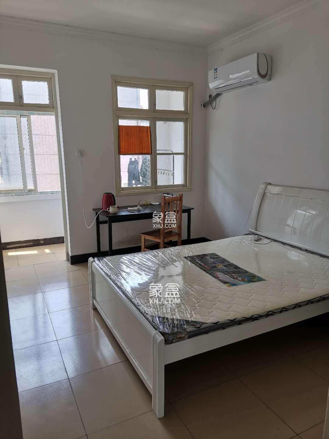 解放街散盘  2室1厅1卫    1300.0元/月 解放街散盘  2室1厅1卫    1300.0元/月室内图