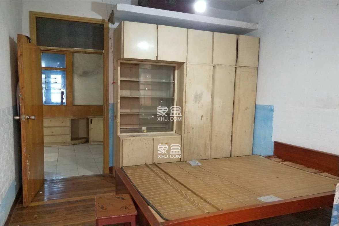 宋家桥戴家岭 2室1厅1卫 28.0万 宋家桥戴家岭 2室1厅1卫 28.0万客厅