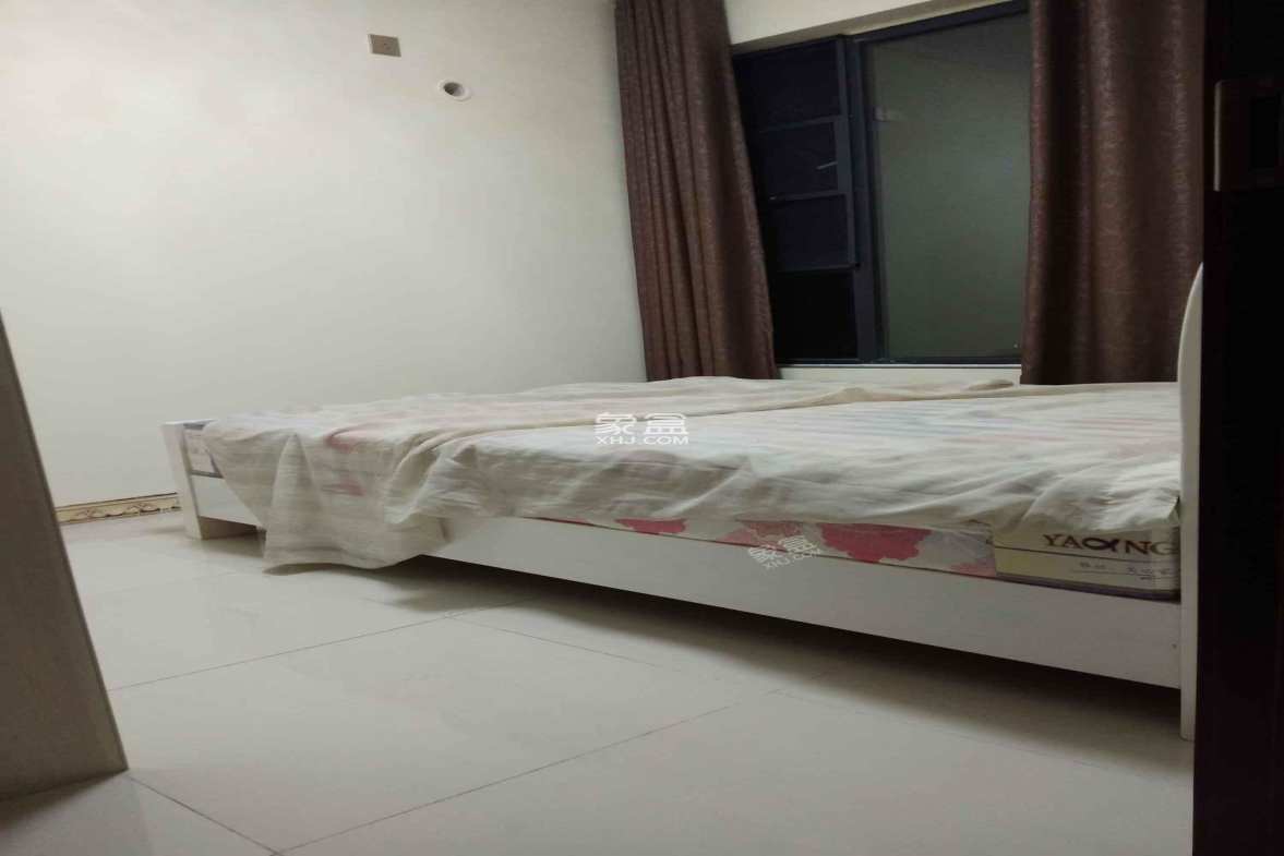 万锦城 3室1厅2卫 2300.0元/月 万锦城 3室1厅2卫 2300.0元/月室内图