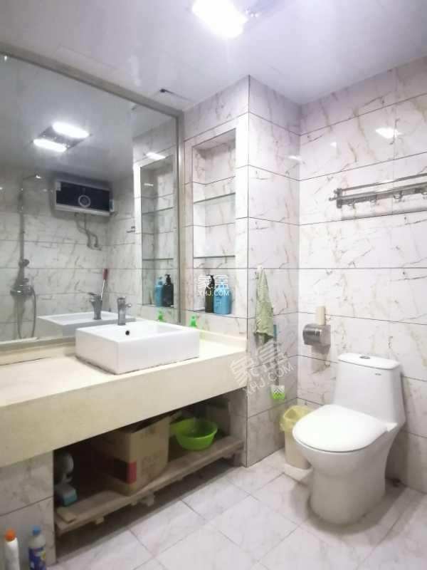 和平路行政公馆  1室1厅1卫    1600.0元/月 和平路行政公馆  1室1厅1卫    1600.0元/月室内图