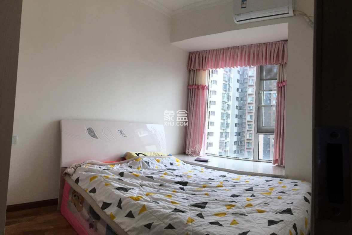 保利香槟光华 2室1厅1卫 2100.00元/月 保利香槟光华 2室1厅1卫 2100.00元/月室内图