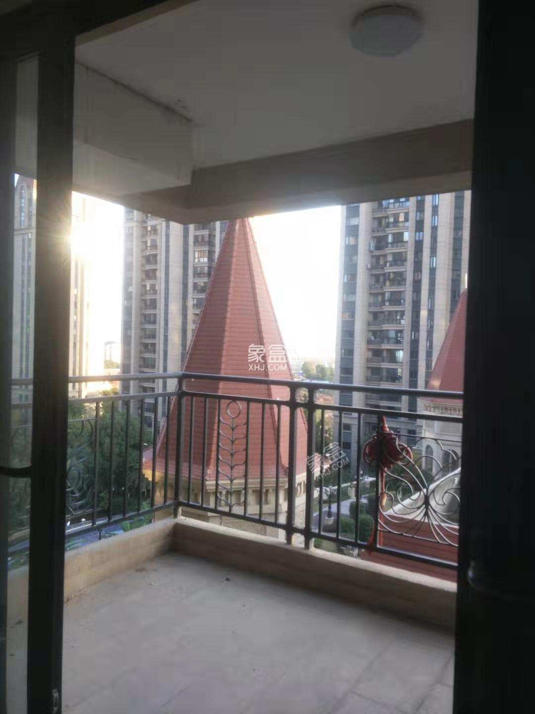 恒大南湖半岛  3室2厅2卫    2000.0元/月 恒大南湖半岛  3室2厅2卫    2000.0元/月室内图